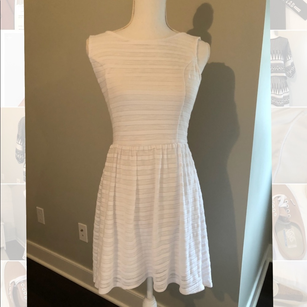 Rare Lilly Pulitzer White Dress Size S.